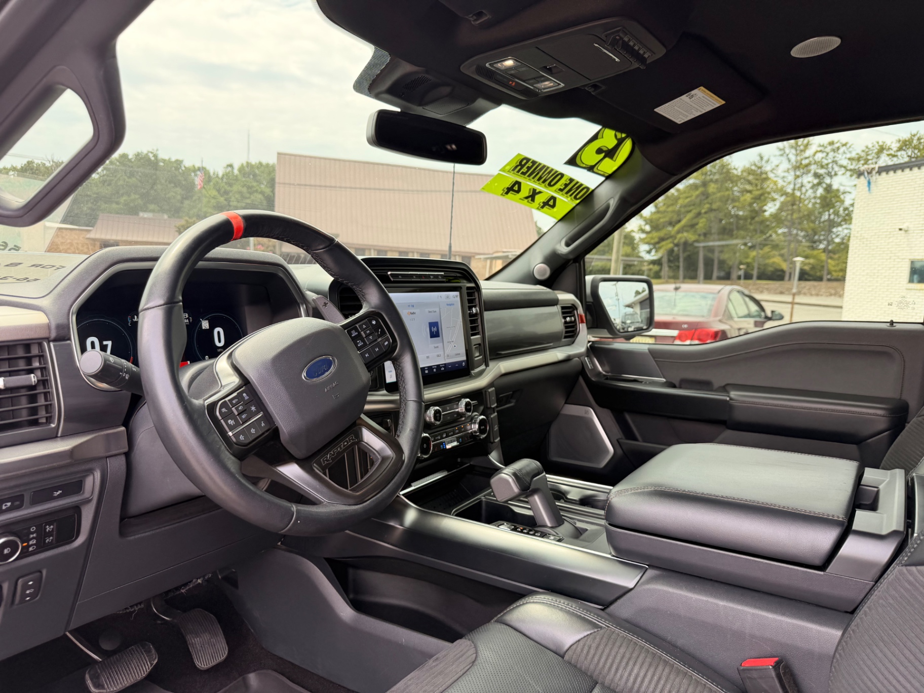 2023 Ford F-150 Raptor - Photo 16