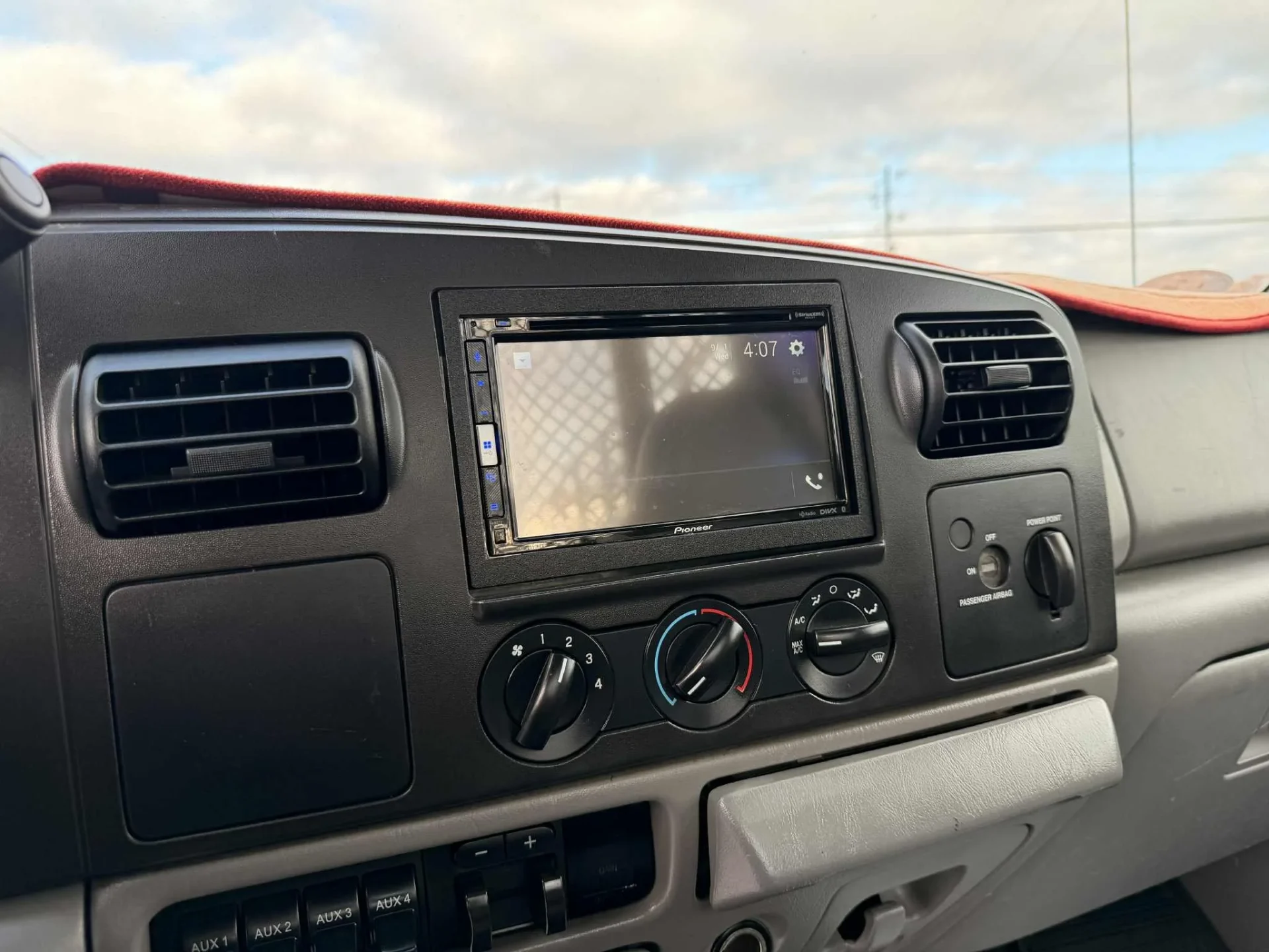 2007 Ford F-450 - Photo 16