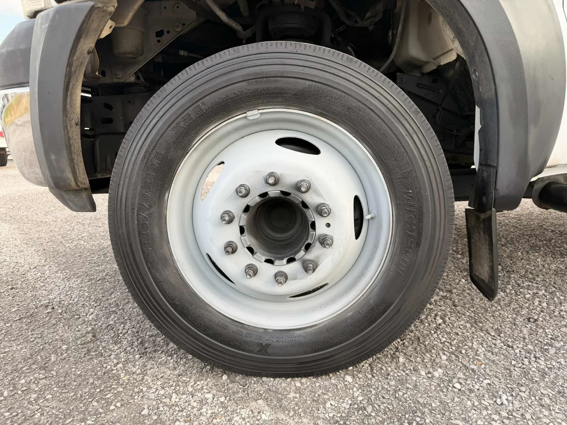 2007 Ford F-450 - Photo 17