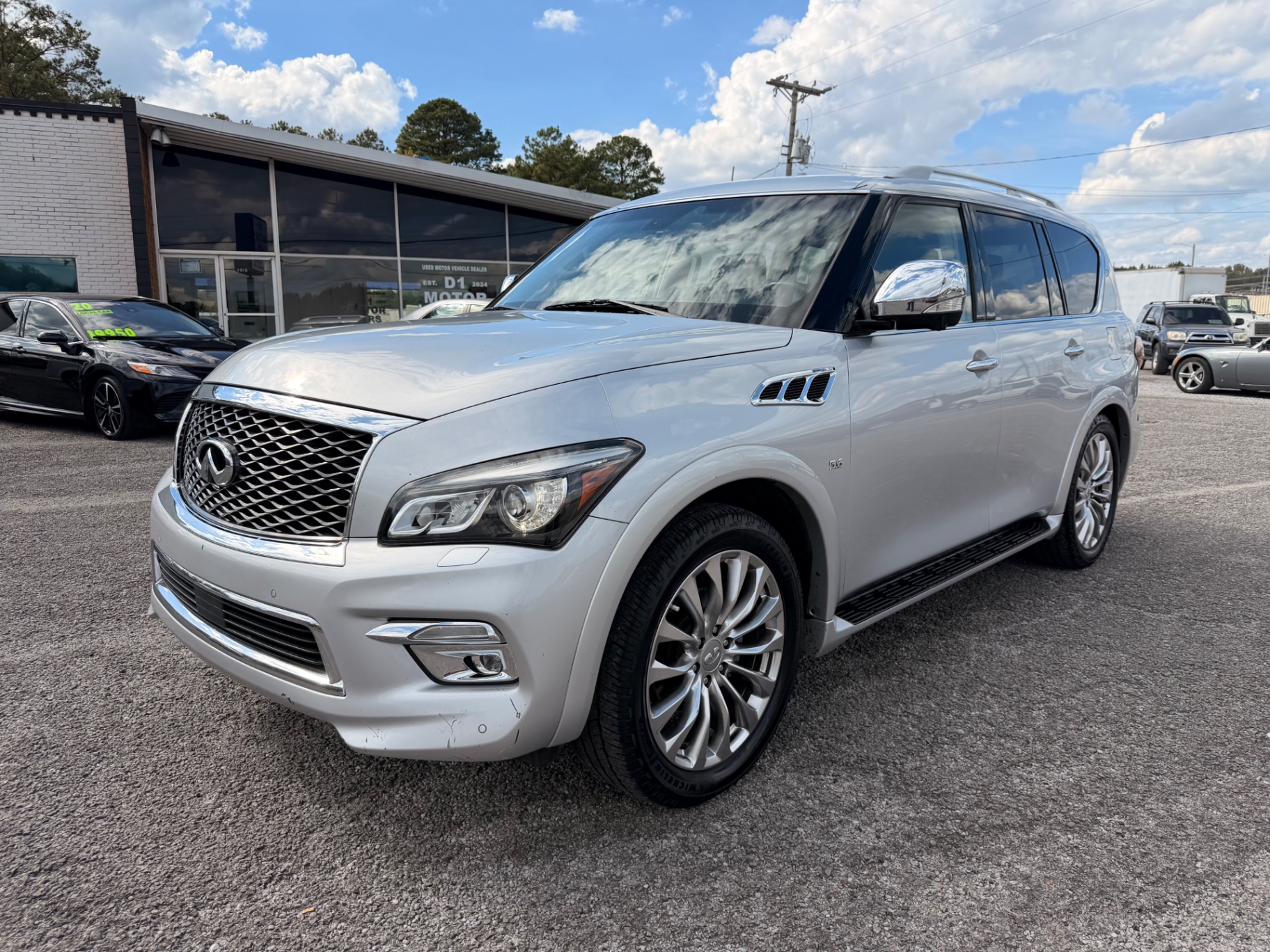 2016 Infiniti QX80 Base